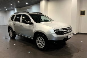 RENAULT DUSTER