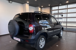 CHEVROLET NIVA