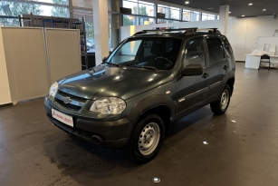 CHEVROLET NIVA