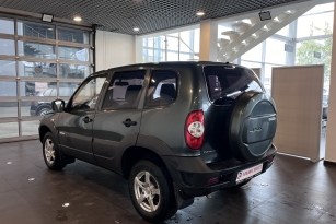 CHEVROLET NIVA