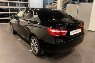 LADA VESTA