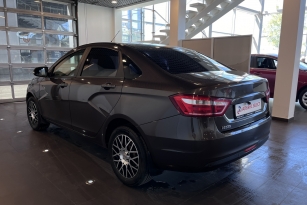LADA VESTA