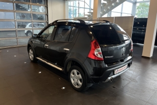 RENAULT SANDERO