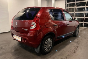 RENAULT SANDERO