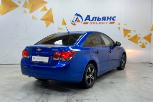 CHEVROLET CRUZE