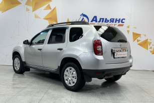 RENAULT DUSTER