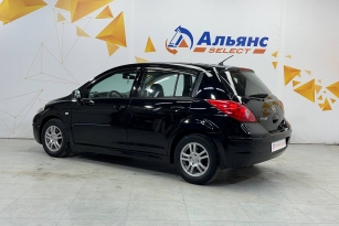 NISSAN TIIDA