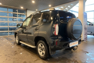 LADA Niva Travel