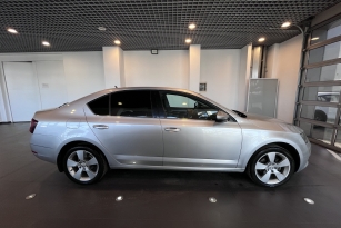 SKODA OKTAVIA