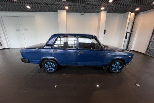 LADA 2107