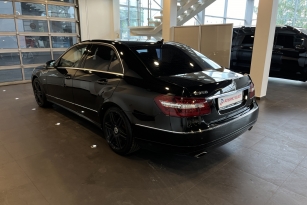 MERCEDES-BENZ E350