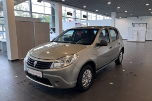 RENAULT SANDERO