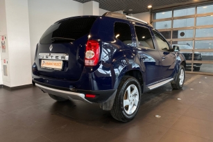 RENAULT DUSTER