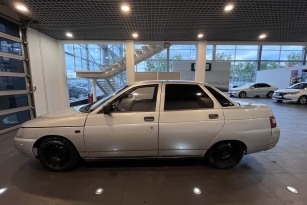 LADA 2110