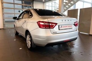 LADA VESTA