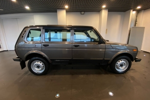 LADA 2131 (4X4)