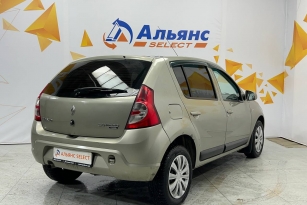 RENAULT SANDERO