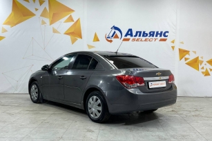 CHEVROLET CRUZE