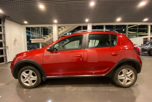 RENAULT SANDERO STEPWAY