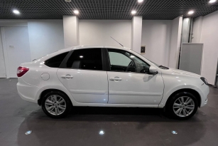 LADA GRANTA
