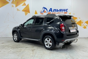 RENAULT DUSTER