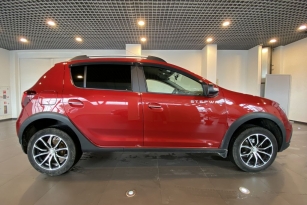 RENAULT SANDERO STEPWAY