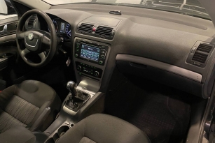 SKODA OKTAVIA