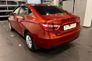 LADA VESTA
