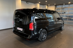 MERCEDES-BENZ V250