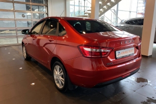 LADA VESTA