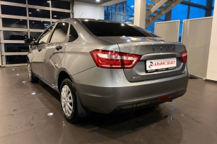 LADA VESTA