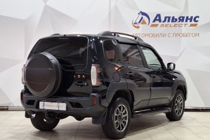 LADA NIVA TRAVEL