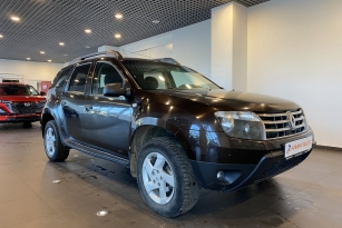 RENAULT DUSTER