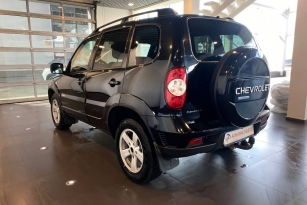 CHEVROLET NIVA