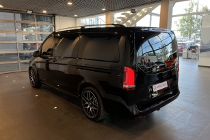 MERCEDES-BENZ V250