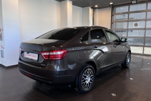 LADA VESTA