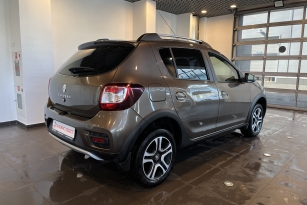 RENAULT SANDERO