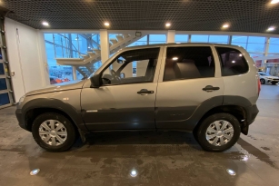 CHEVROLET NIVA