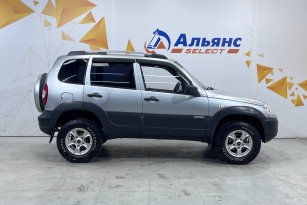 CHEVROLET NIVA
