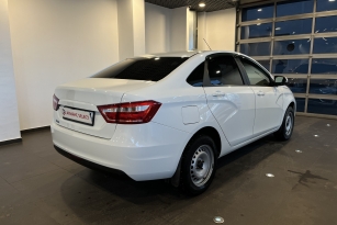 LADA VESTA
