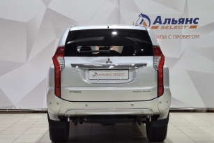MITSUBISHI PAJERO SPORT