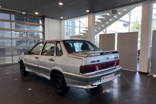 LADA 2115