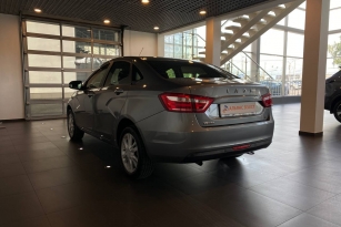LADA VESTA
