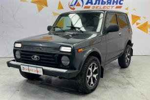 LADA 2121