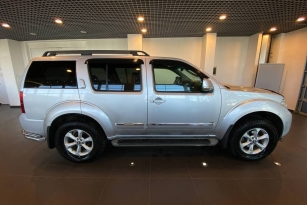 NISSAN PATHFINDER