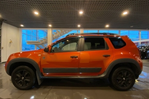 RENAULT DUSTER