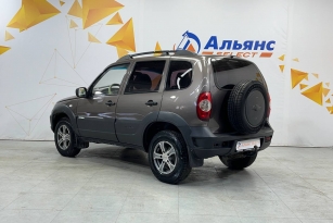 CHEVROLET NIVA