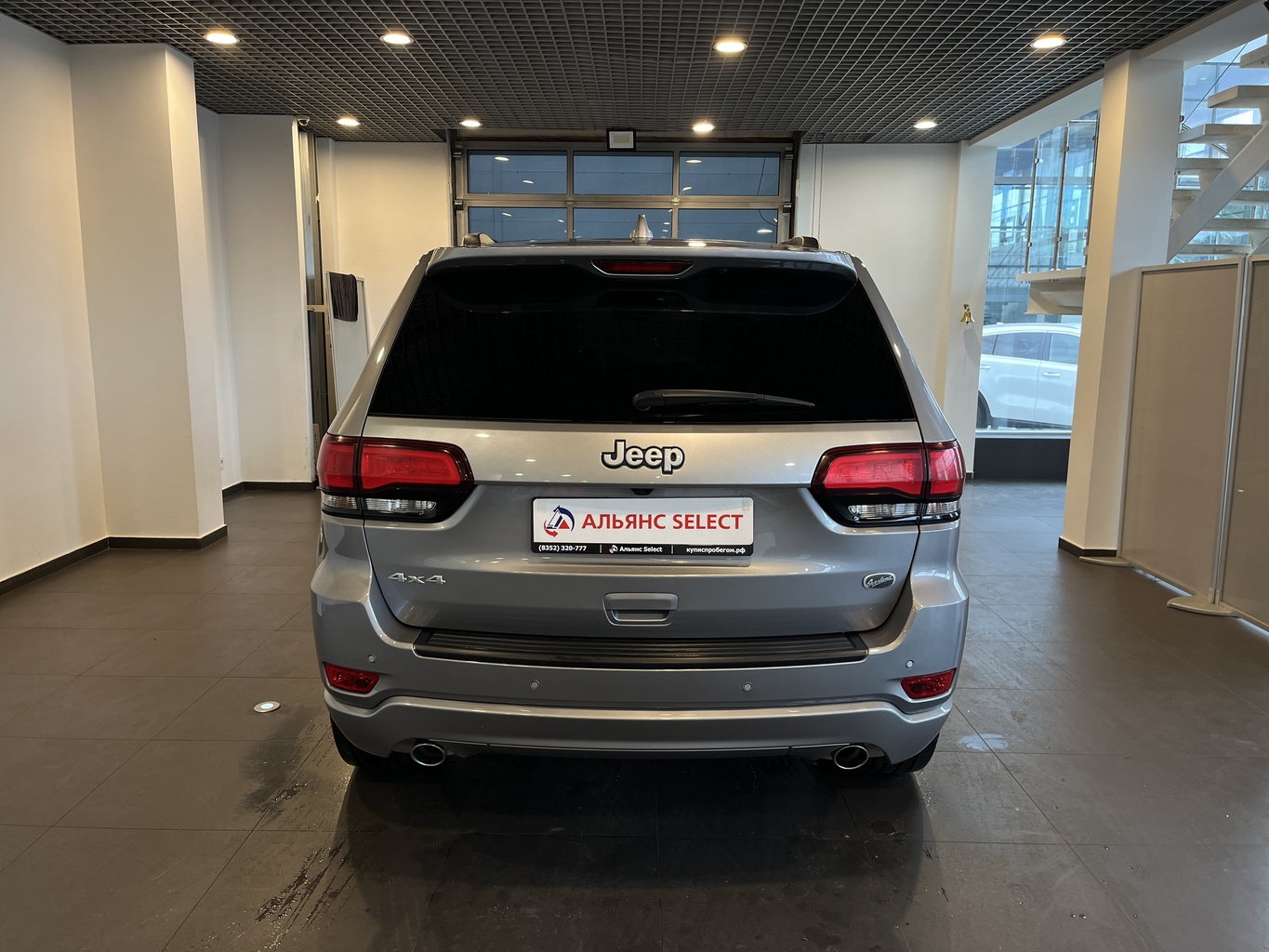 JEEP GRAND CHEROKEE