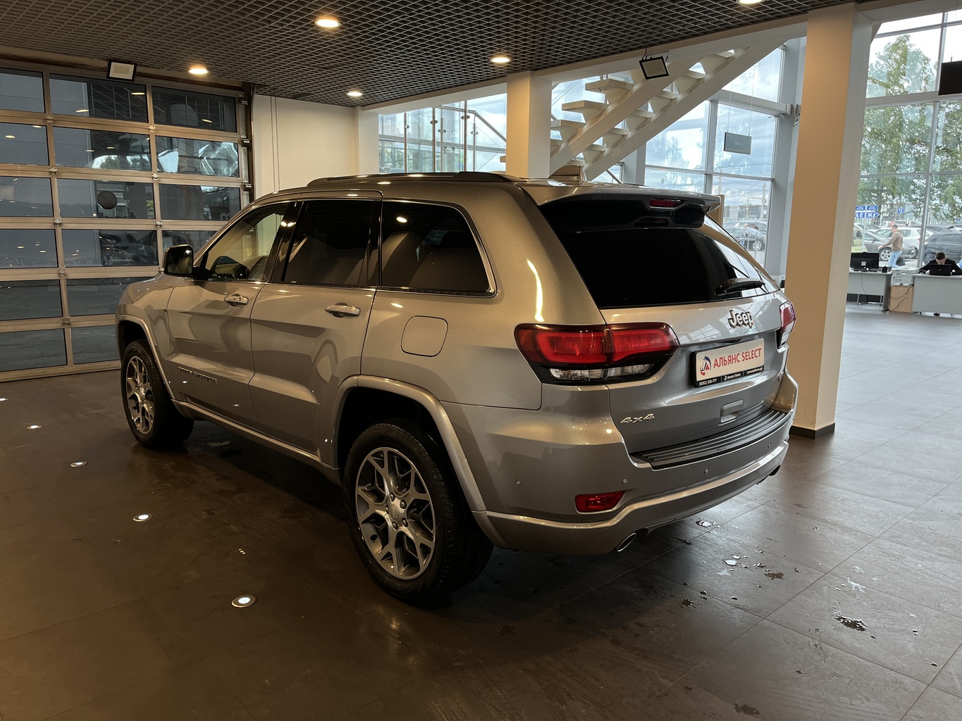 JEEP GRAND CHEROKEE