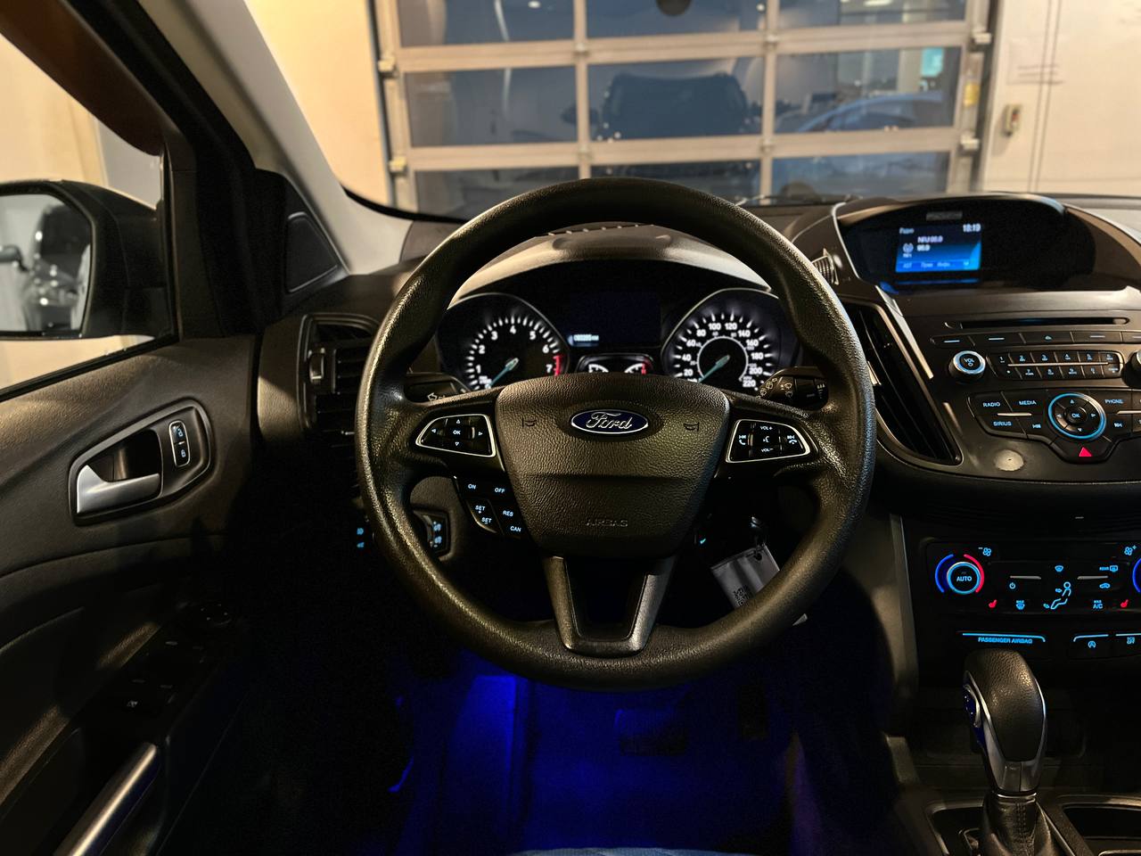 FORD ESCAPE